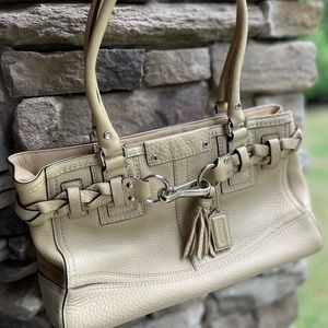 EUC Coach Leather Purse in Neutral Beige Color with Braided Detail